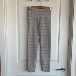 Vuori Gray Checkered Leggings